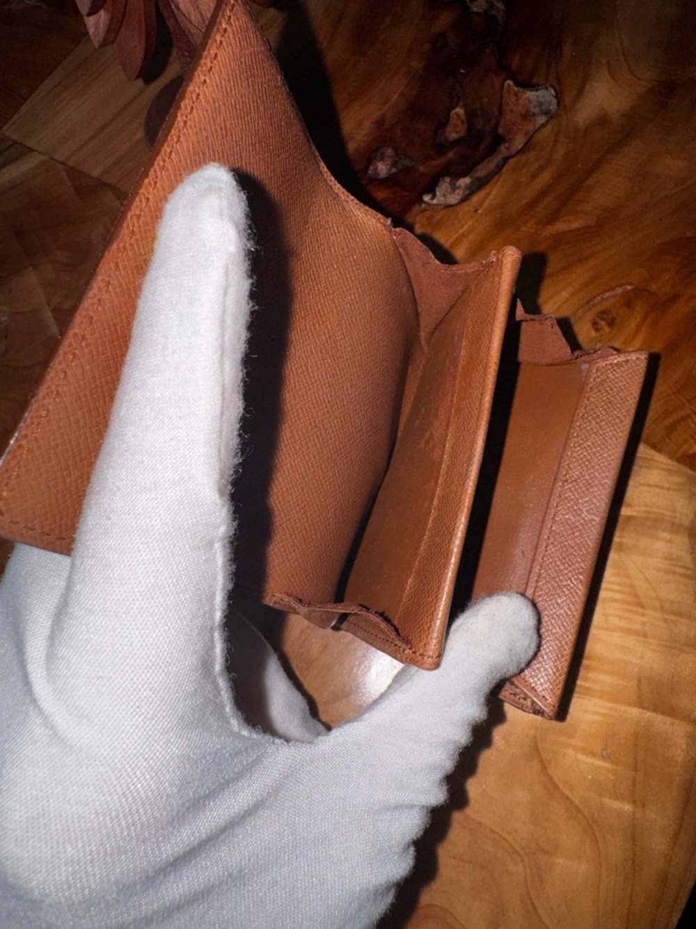 Louis Vuitton Monogram Porte
Monnaie Plat Coin Purse Wallet
Brown/ - Picture 7 of 14